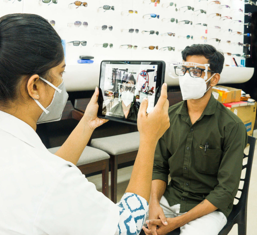 Advanced technology eye test in Kerala